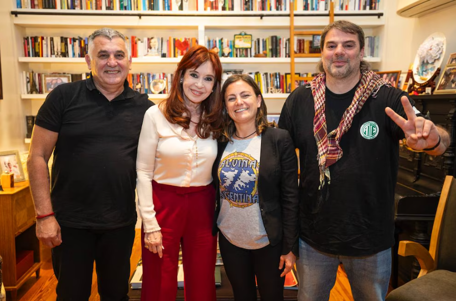 El kirchnerismo impulsa una reforma laboral alternativa para confrontar el proyecto de Milei