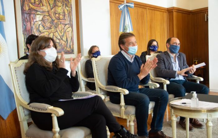 Lideres, junto a Unicef, por los derechos  de las niñas y los niños más pequeños