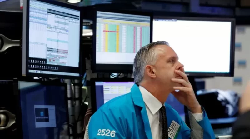 Desaceleración de inflación, dólar futuro y riesgo país mejoraron las condiciones financieras