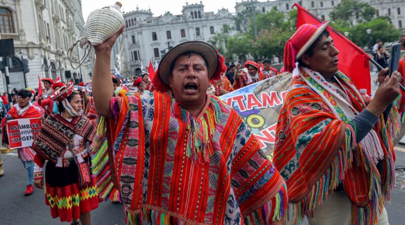 Ante el anuncio de nuevas protestas, Perú extiende el estado de emergencia