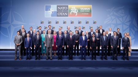 La OTAN no anuncia un calendario para la adhesión de Ucrania pero sí un paquete de ayuda