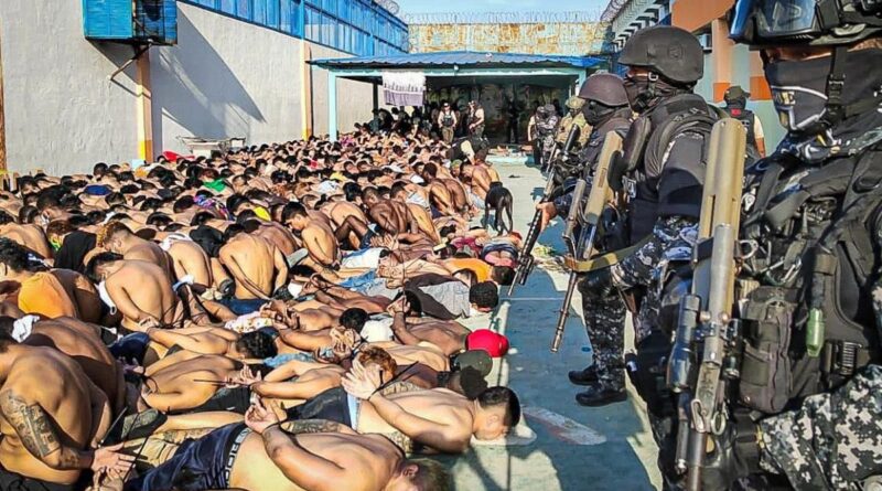 Militares ingresan a una cárcel de Ecuador con la autorización de Lasso tras una nueva matanza