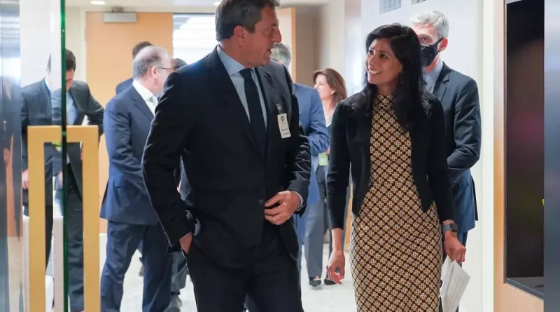 El Gobierno postergó pagos de los vencimientos con el FMI para fines de julio