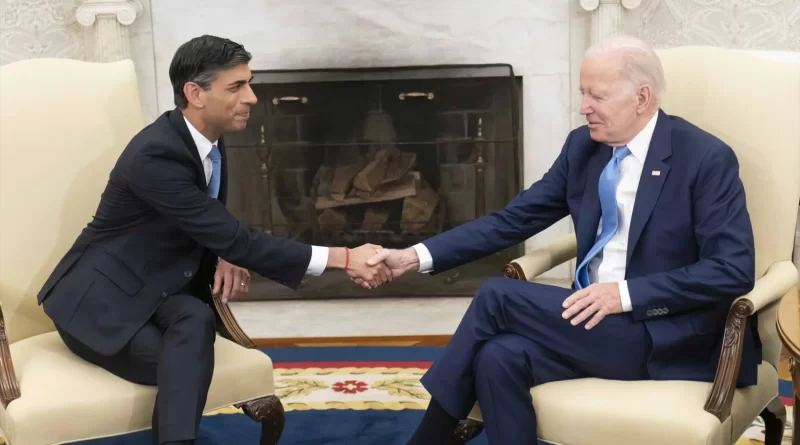 Biden llegó a Londres, escala antes de la cumbre de la OTAN