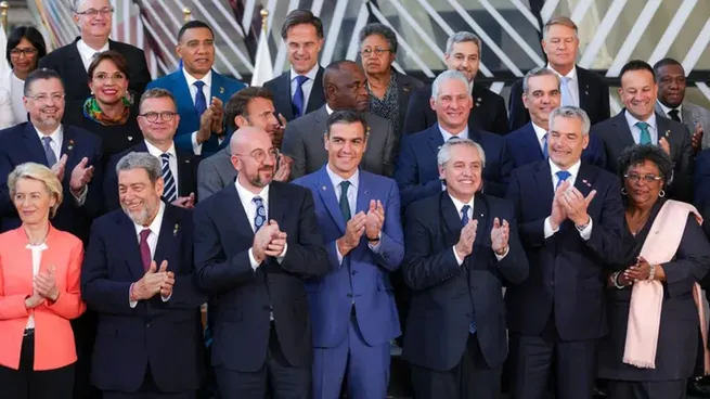 Concluyó la cumbre UE-CELAC: Europa “tomó nota” del reclamo por Malvinas y pidió “solución pacífica”