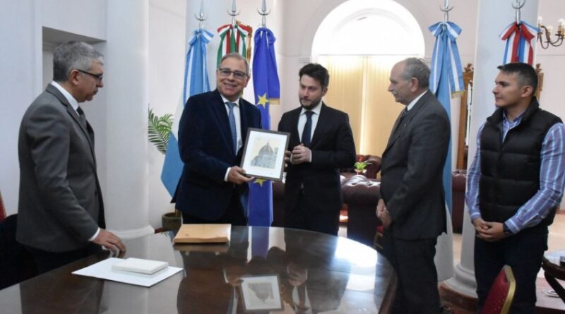 Tassano recibió al cónsul general de Italia y afianzaron vínculos socioculturales