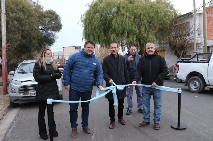 Gaido y Gutiérrez inauguraron la obra de repavimentación de la calle Juan B. Justo