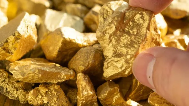 El oro tuvo la mejor semana en tres meses: qué hay detrás de su brillante rally alcista?