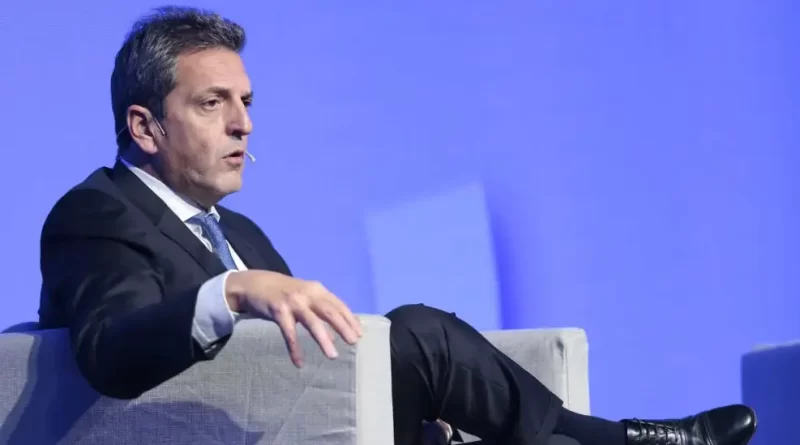 Massa apuntó contra los empresarios por el paro de colectivos: “Son parásitos del Estado que pretenden extorsionar”