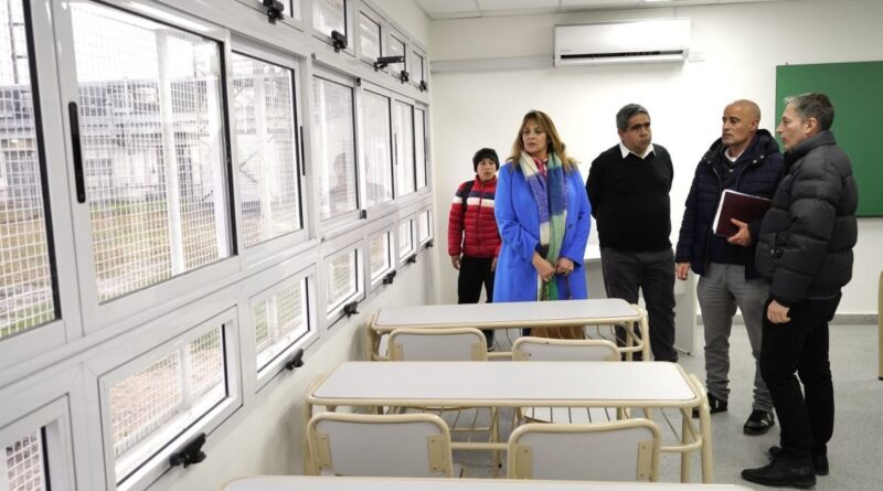 Fernando Gray inauguró obras en la Escuela Técnica N°1