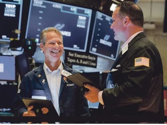Wall Street selló otra semana con ganancias ante la ilusión de un aterrizaje suave en EEUU
