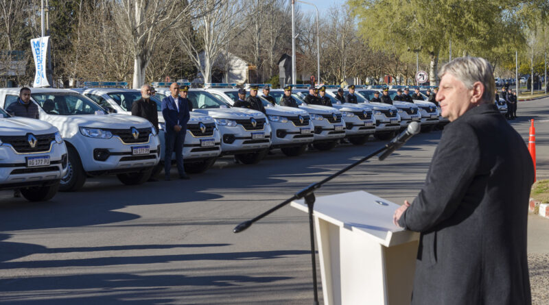 Ziliotto entregó 37 patrulleros y anunció la creación de un área para combatir el ciberdelito