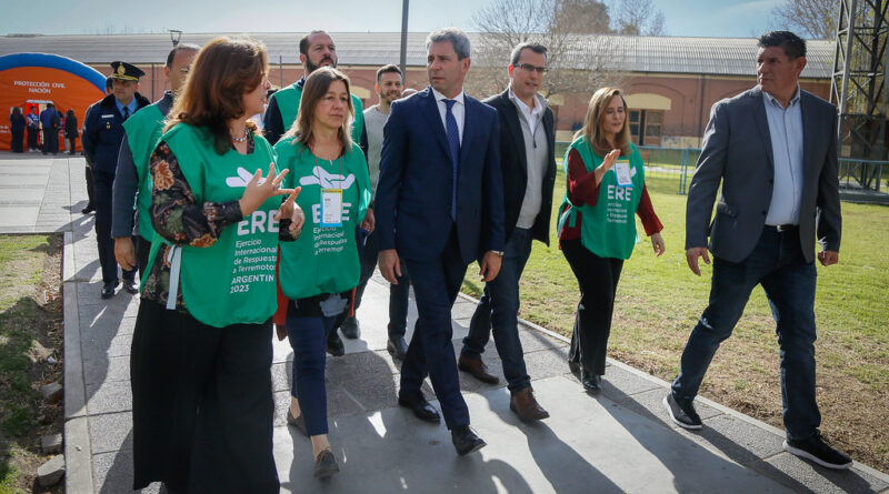 Sergio Uñac visitó el escenario del Ejercicio Internacional de Respuestas a Terremotos Argentina 2023