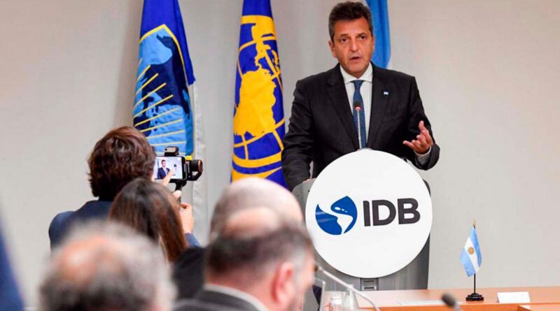 Massa declaró su intención de enmendar el impacto de la devaluación “forzada por el FMI”