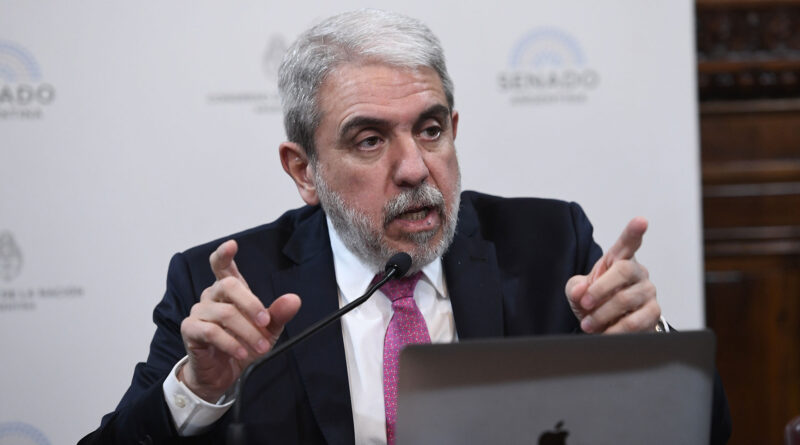 La Casa Rosada ha informado sobre la presencia de grupos que intentan promover saqueos, mientras que Milei los atribuyó al “modelo de empobrecimiento” del Gobierno