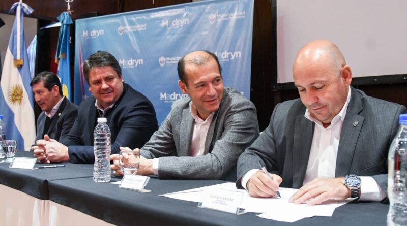 Se firmó un convenio de cooperación turística entre Puerto Madryn y Neuquén