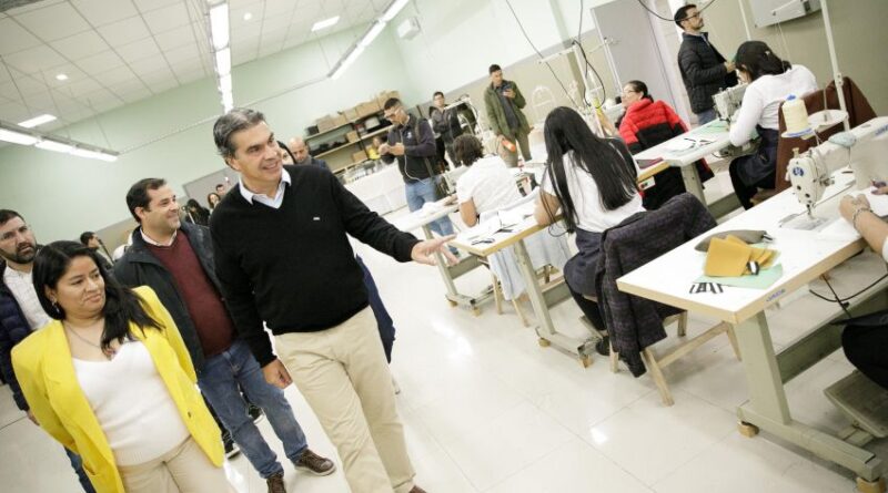 Más fuerza para las PYMES de Chaco: Capitanich puso en marcha el taller textil Carlotex