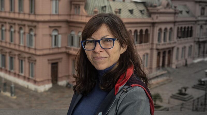 Silvina Batakis comenta sobre la dolarización: “El salario mínimo, vital y móvil se ubicaría en 24 dólares”
