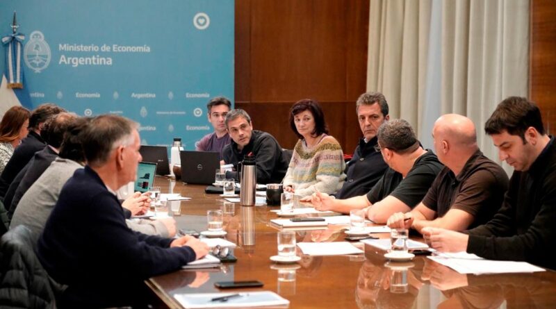 La mayoría de los trabajadores dejarían de pagar ganancias a partir del nuevo proyecto de Massa