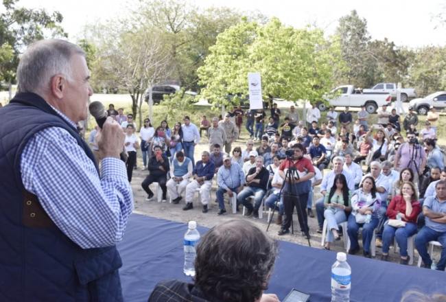 Tucumán: en Lules, Jaldo firmó convenios por 11 millones de dólares para obras de riego