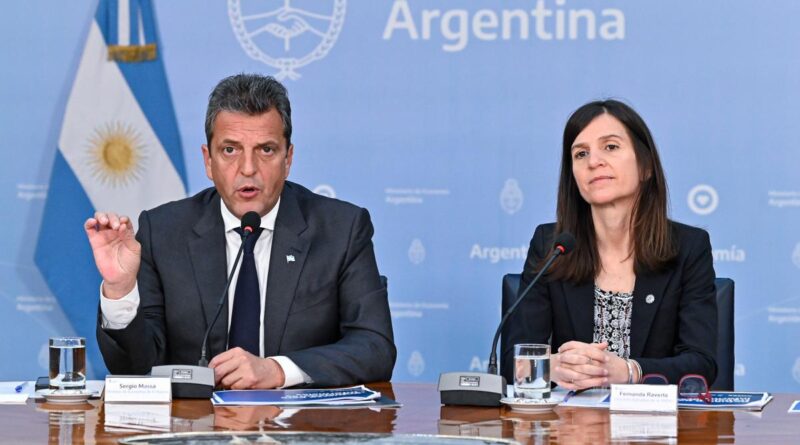 Massa y Raverta presentaron bono de .000 en dos cuotas para trabajadores informales