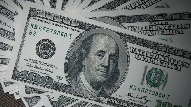 El dólar CCL anotó su primera suba semanal en un mes y perforó los 0