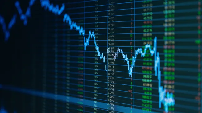 Las acciones cayeron hasta 5% en el S&P Merval y el riesgo país trepó a máximos de 5 semanas