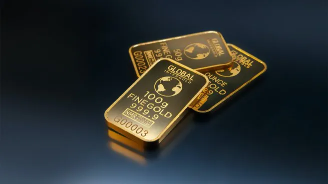 El oro brilla mientras el dólar se debilita: con la atención puesta en el IPC de EEUU
