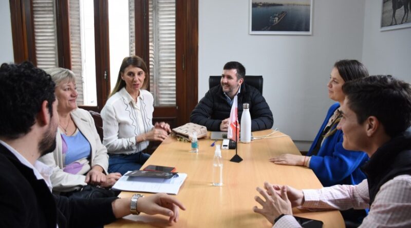 La Municipalidad de Corrientes y la Facultad de Ciencias Económicas capacitarán a emprendedores