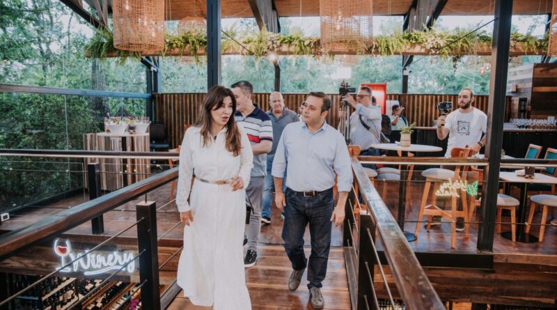 Herrera Ahuad visitó Puerto Iguazú y recorrió un paseo gastronómico