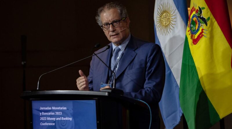 El Banco Central adquirió 112 millones de dólares y los valores del mercado cambiario descendieron nuevamente
