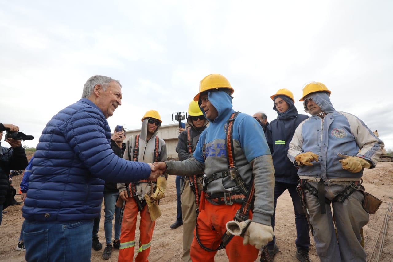 La Calera: Schiaretti recorrió una obra de saneamiento