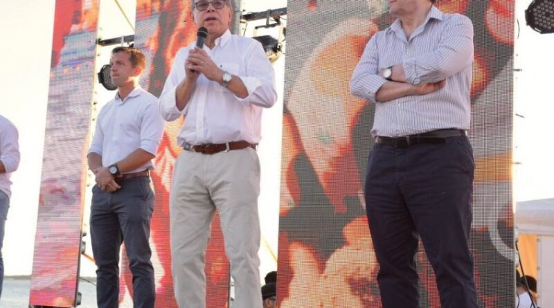Tassano anunció el inicio de la temporada de playa más extensa del país y con un balneario en el top 3