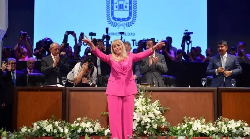 Rossana Chahla juró y se convirtió en la primera intendenta electa de San Miguel de Tucumán