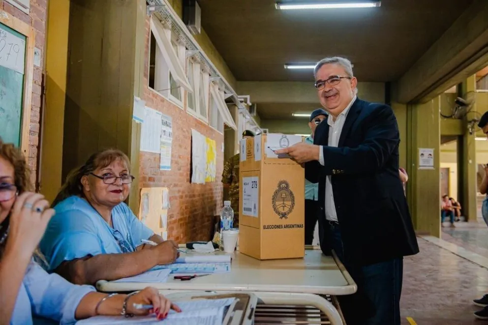 Votó Raúl Jalil en Catamarca: “Ha sido una campaña muy tranquila y en paz”