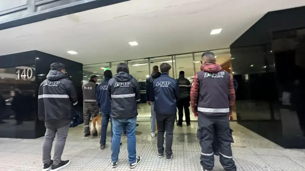 Cayó la operadora de dolar blue del “Rey de las cuevas”, la mayor de la City porteña