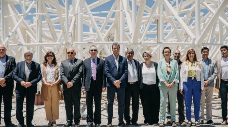 San Juan: Uñac presidió la histórica instalación de la antena del Radiotelescopio Chino-Argentino