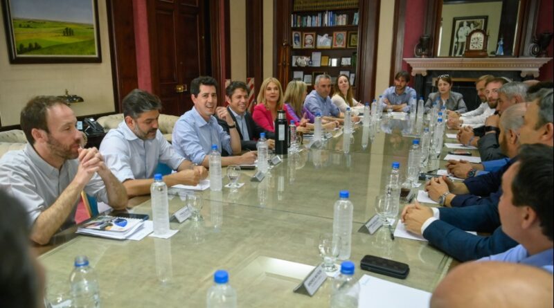 Camino al balotaje nacional: qué les pidió Kicillof a los intendentes de la Primera y Tercera sección?