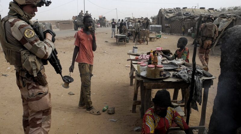 Más de 70 mil niños sufren la escasez de alimentos en Mali debido al bloqueo yihadista