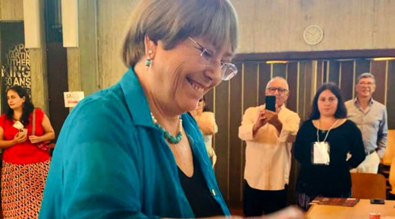 Bachelet votará en contra del nuevo borrador de Constitución por considerar que “limita derechos”