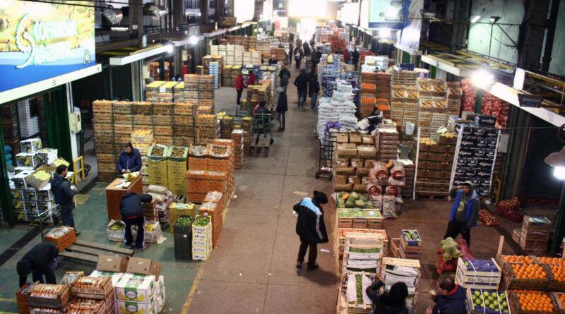 En octubre, los precios mayoristas aumentaron un 7,6%, mientras que la construcción registró un incremento del 7,1%