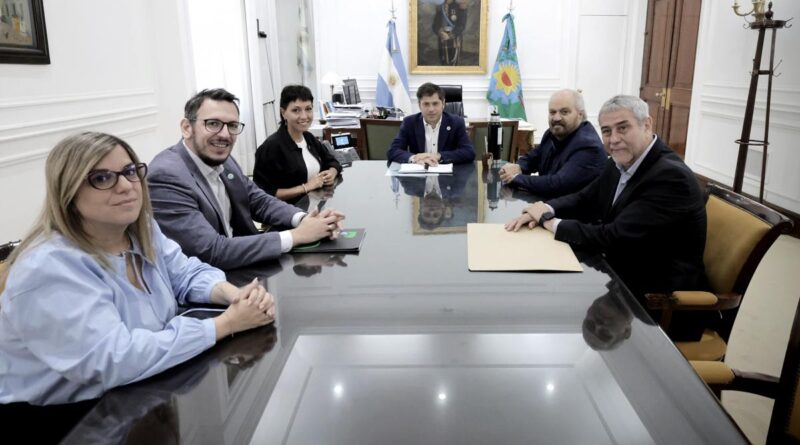 Kicillof suscribe convenios con municipios de Quilmes, Ezeiza y Avellaneda para bienes de capital