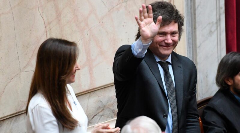 La Asamblea Legislativa proclamó la fórmula Milei-Villarruel