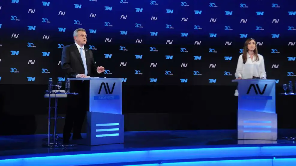 Cruces por la seguridad, el terrorismo de estado y la economía en un debate de alto voltaje entre Rossi y Villarruel Cruces por la seguridad, el terrorismo de estado y la economía en un debate de alto voltaje entre Rossi y Villarruel