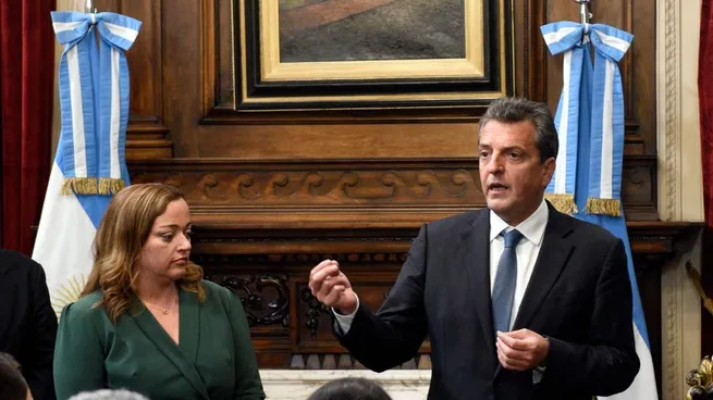 Sergio Massa instó a los diputados del oficialismo a mantenerse alerta y no confiarse en los logros obtenidos