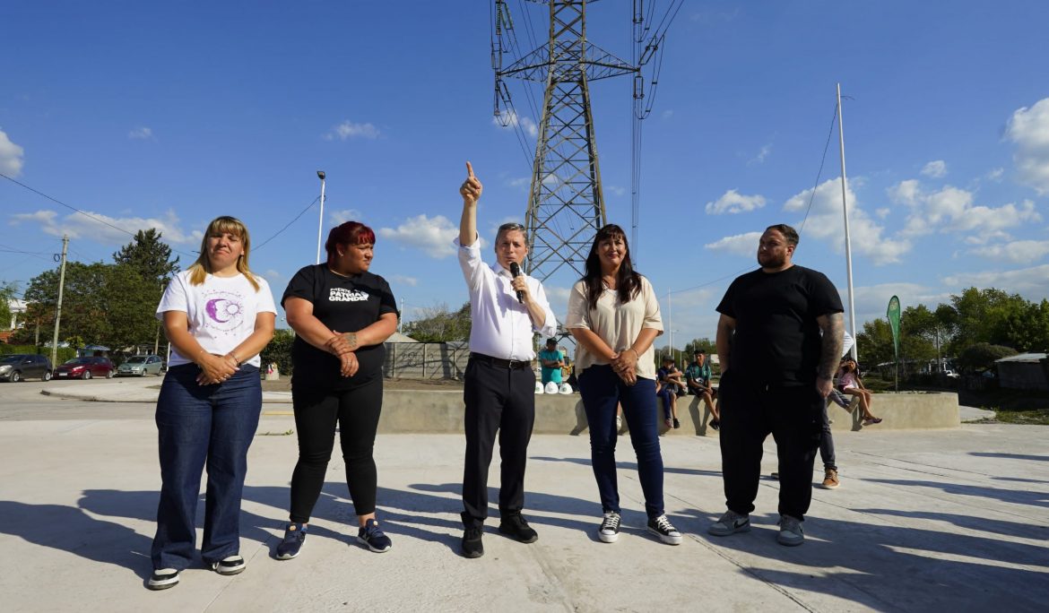 Gray y Miño recorrieron obras en los barrios La Morita y San Ignacio Gray y Miño recorrieron obras en los barrios La Morita y San Ignacio