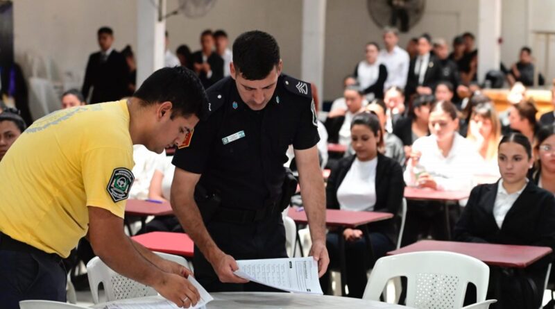 En Esteban Echeverría continúa el curso de formación para aspirantes a miembros de la Policía Bonaerense