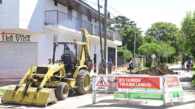 Esteban Echeverría avanza con la obra de la nueva red secundaria cloacal en Monte Grande Sur