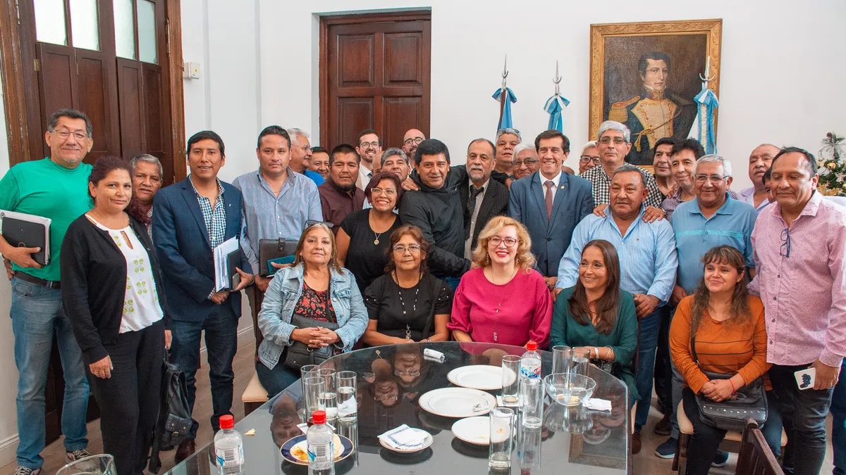 El gobernador Sadir se reunió con sindicatos de toda la provincia