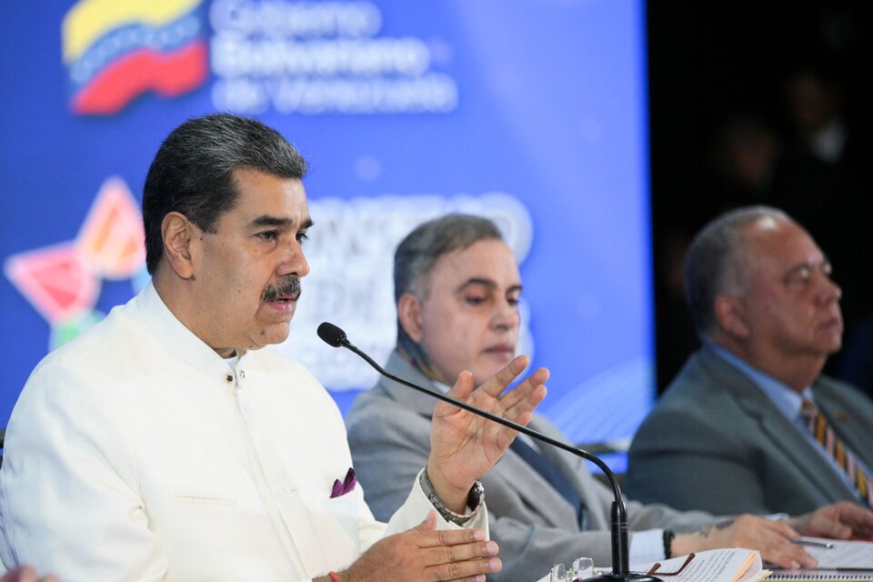 Maduro otorgará licencias petroleras en el Esequibo